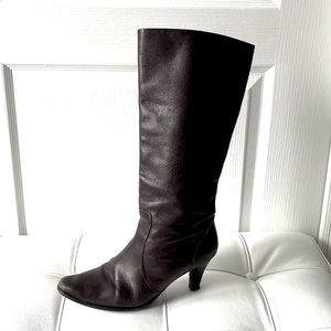 Elegant Brown Heeled Boots